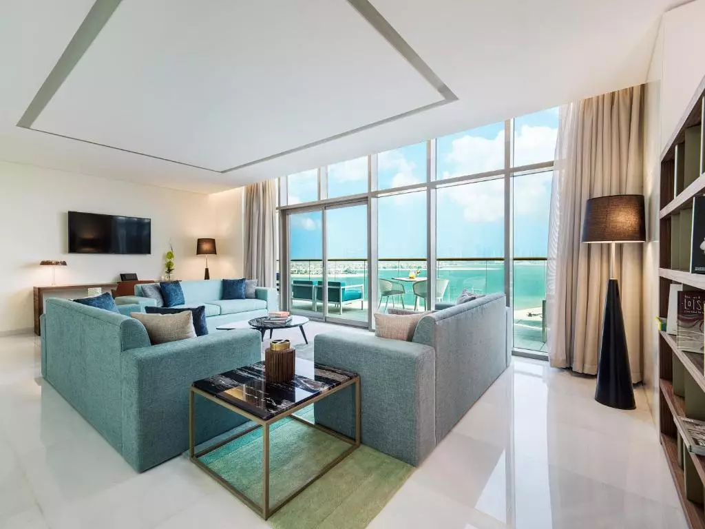 Th8 Palm Dubai Beach Resort